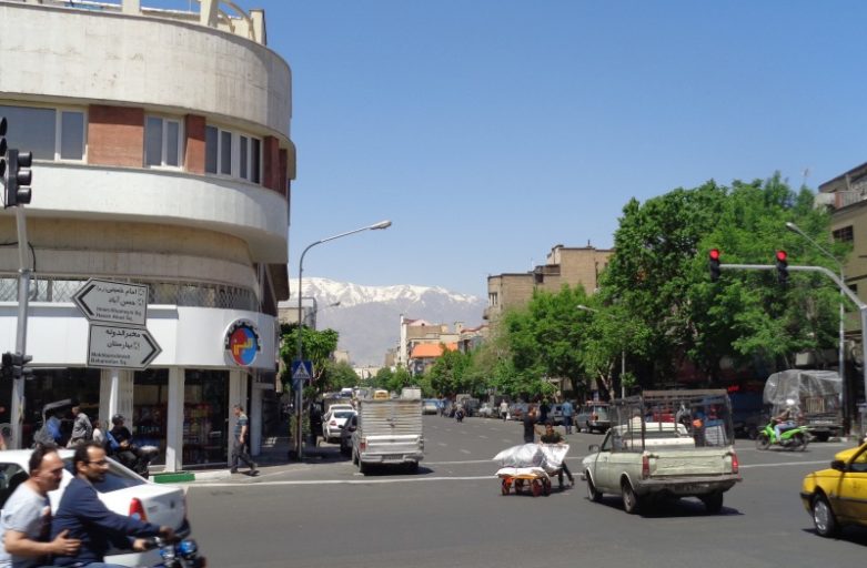 Teheran – wizytówka rozwarstwionego Iranu
